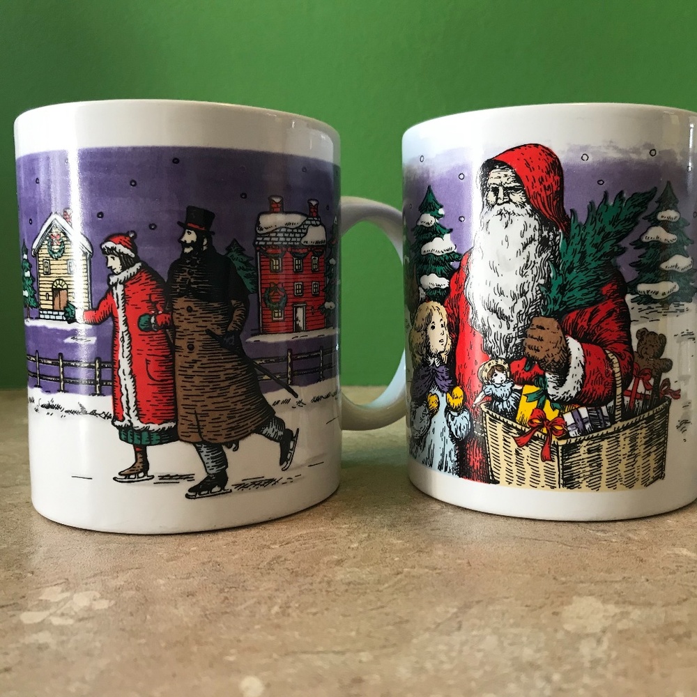 Set of 2 Christmas Mugs - Vintage